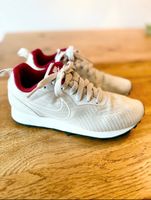 NP:104.- Nike MD Runner 2 Gr. 36 – Weiss mit Pink & Jacquard