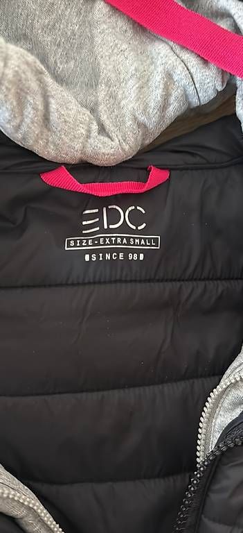 Giacche: Veste mi-saison dame – Usato da Châtel-St-Denis venduto da ale_dx9w 2