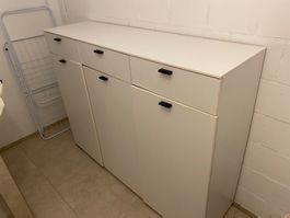 Sideboard / Kommode weiss, mit Schubladen und Türen, viel St
