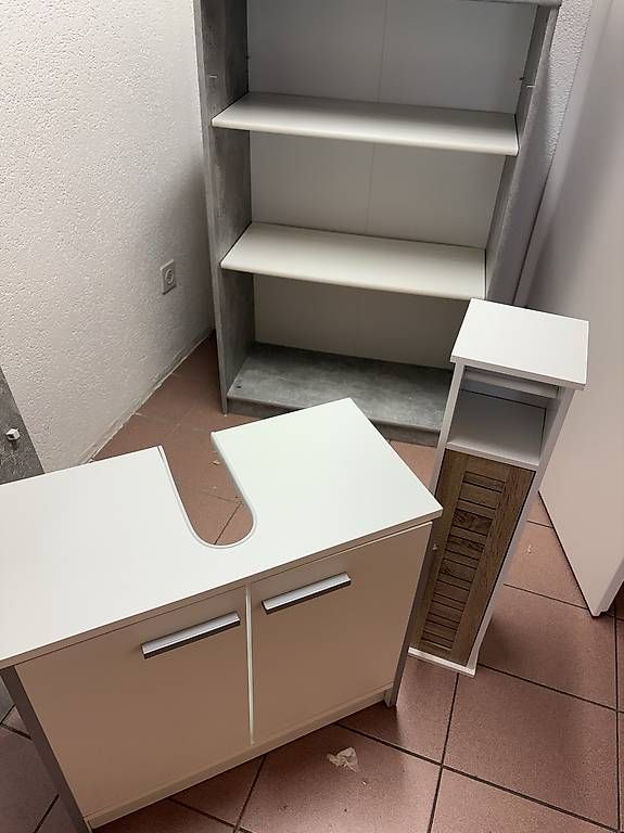 Autres événements d'entreprise et fêtes: Möbel und decko gratis  – D'occasion à Fribourg par boebele88
