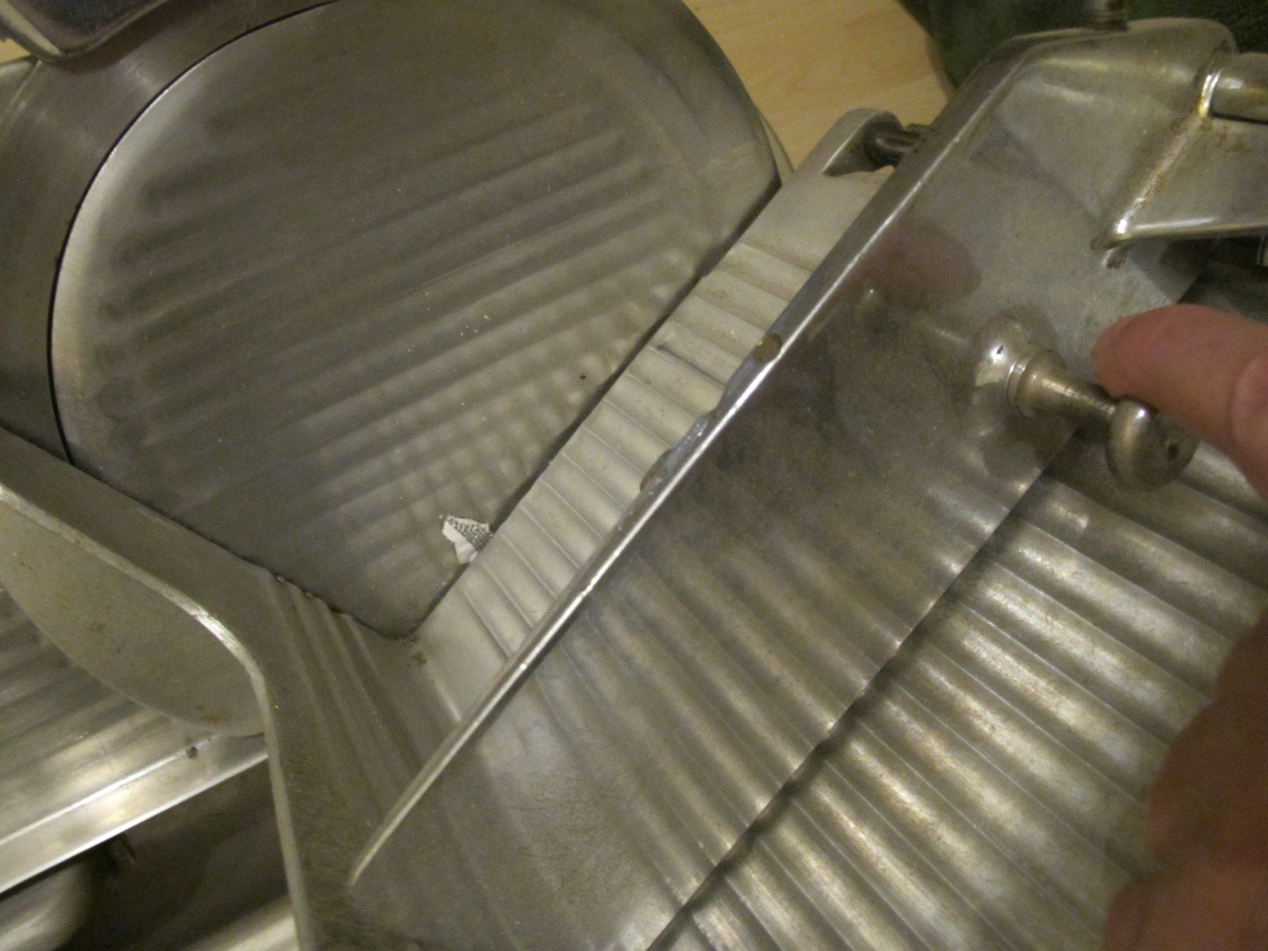 Elettrodomestici da cucina: Crypto Aufschnittmaschine Gross Und Schwerr Läuft – Usato da Altnau venduto da LinaAuktion 3