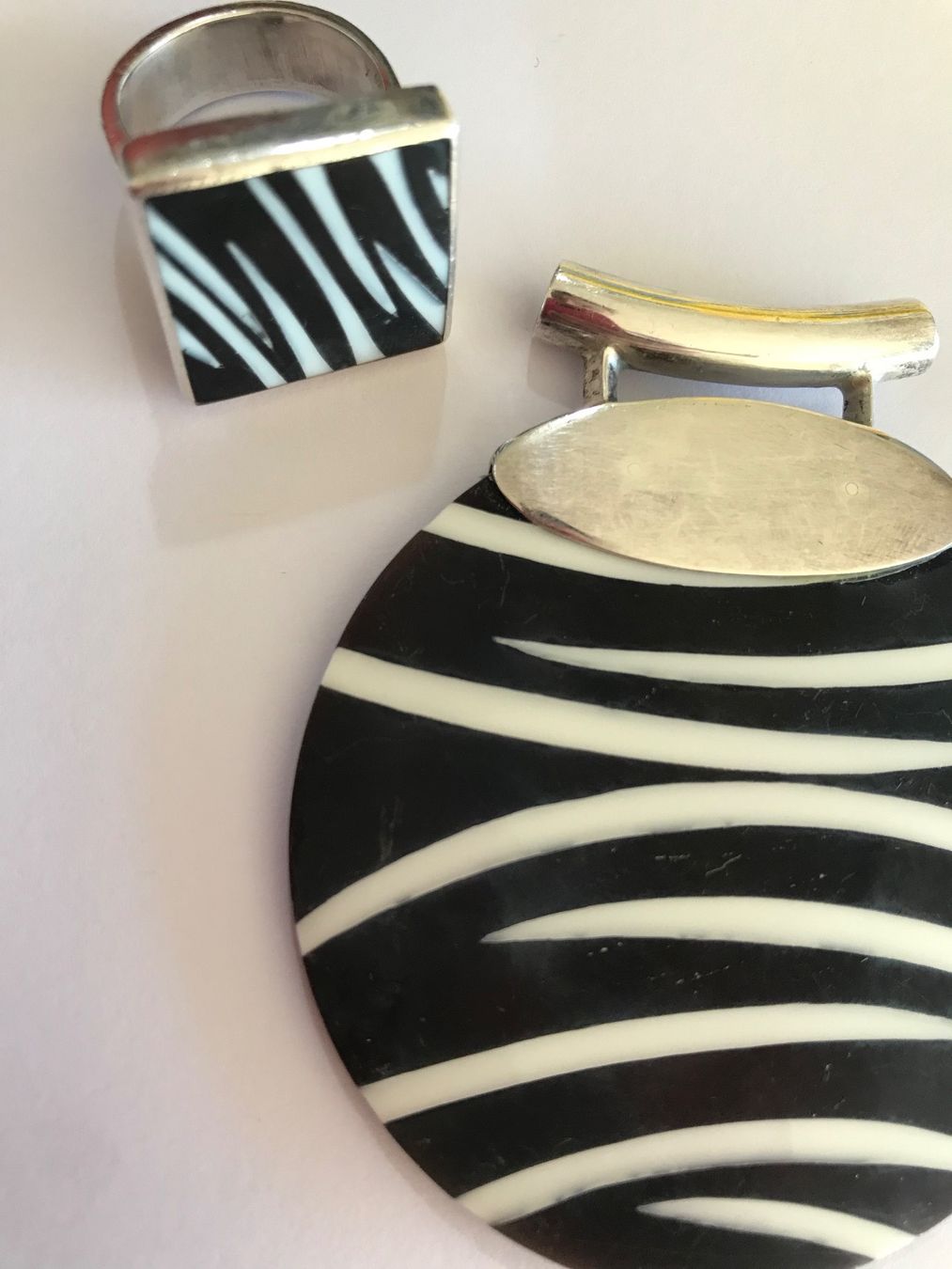 Sonstiger Schmuck: Ensemble en argent bague et pendentif – Gebraucht aus Grimisuat von eliseba88 2