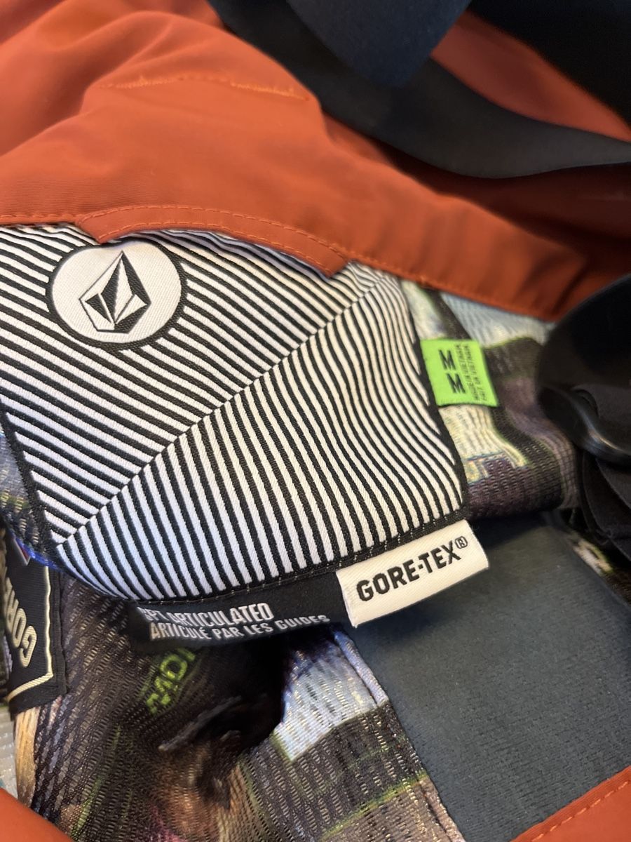 Completi: Wunderschöner, neuer Volcom Snowboardanzug 2-teilig – Nuovo (secondo la descrizione) da Solothurn venduto da Bagi1989 6