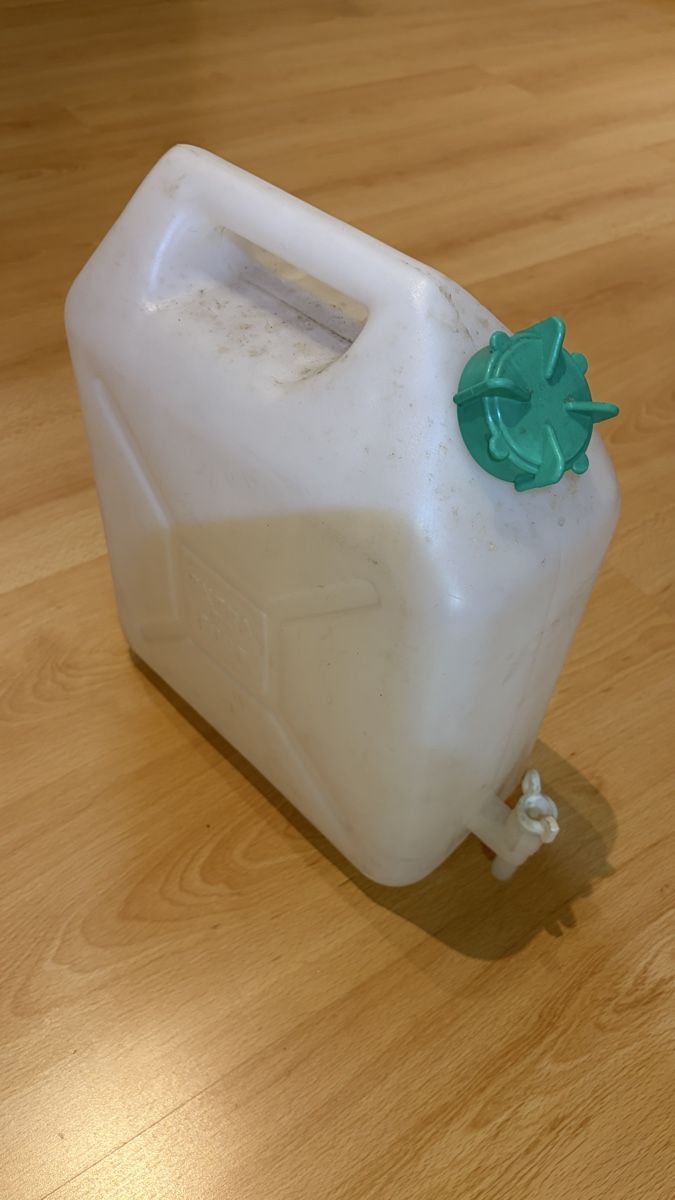 Tanks, Kanister & Leitungen: Wasserkanister Wassertank 10l – Gebraucht aus Altenrhein von Docdoc