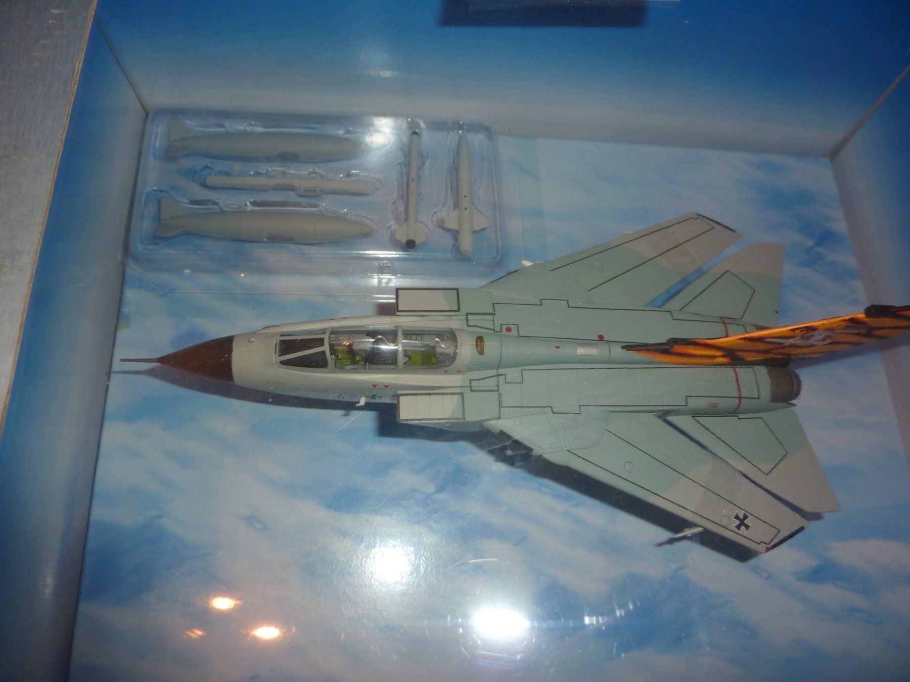 Modellbausätze & Standmodelle: TORNADO – Neu und originalverpackt aus Balsthal von bouteliee