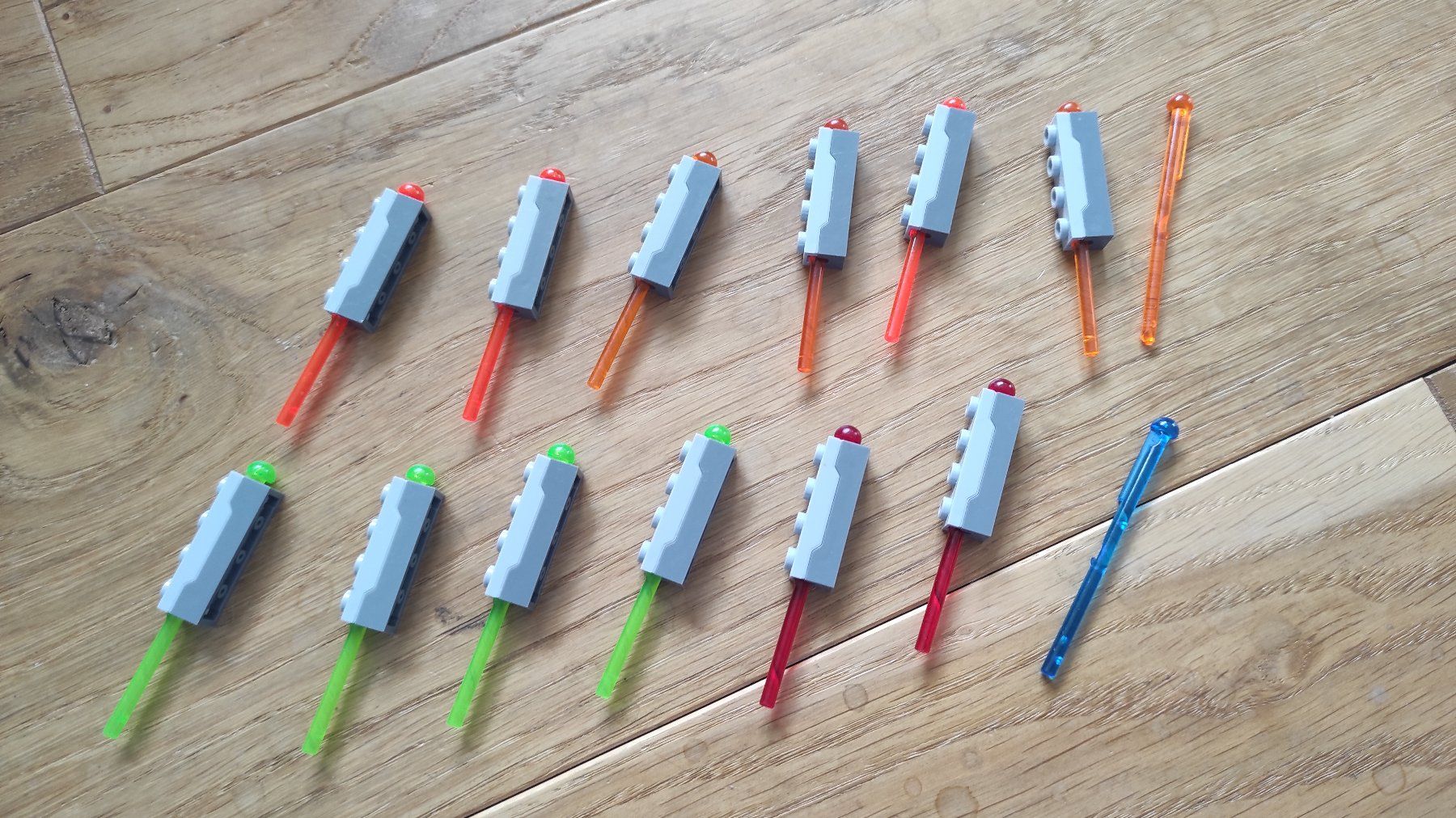 Lego Kit di costruzioni: 12x Lego-Waffe: Federshooter mit Munition – Usato da Baar venduto da Cooltango 1
