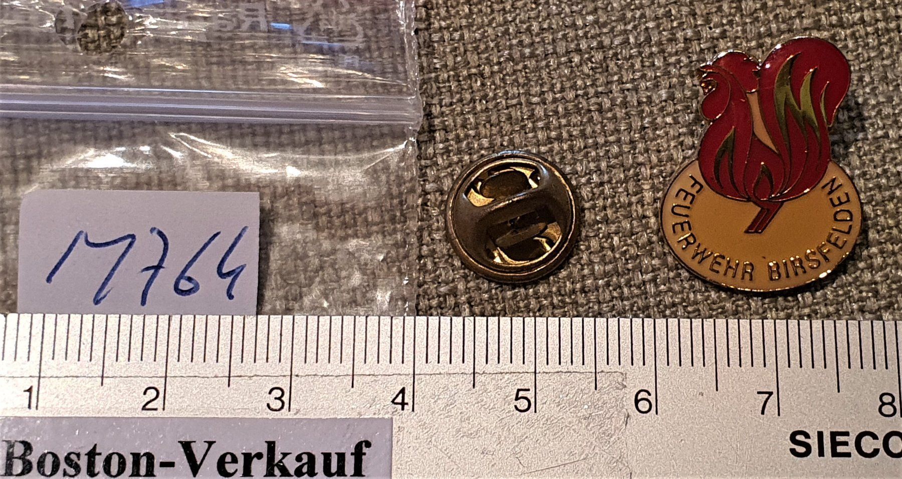 Plaketten & Abzeichen: M764 - Pin Feuerwehr Birsfelden bei Basel – Gebraucht aus Reinach BL von Boston-Verkauf 1