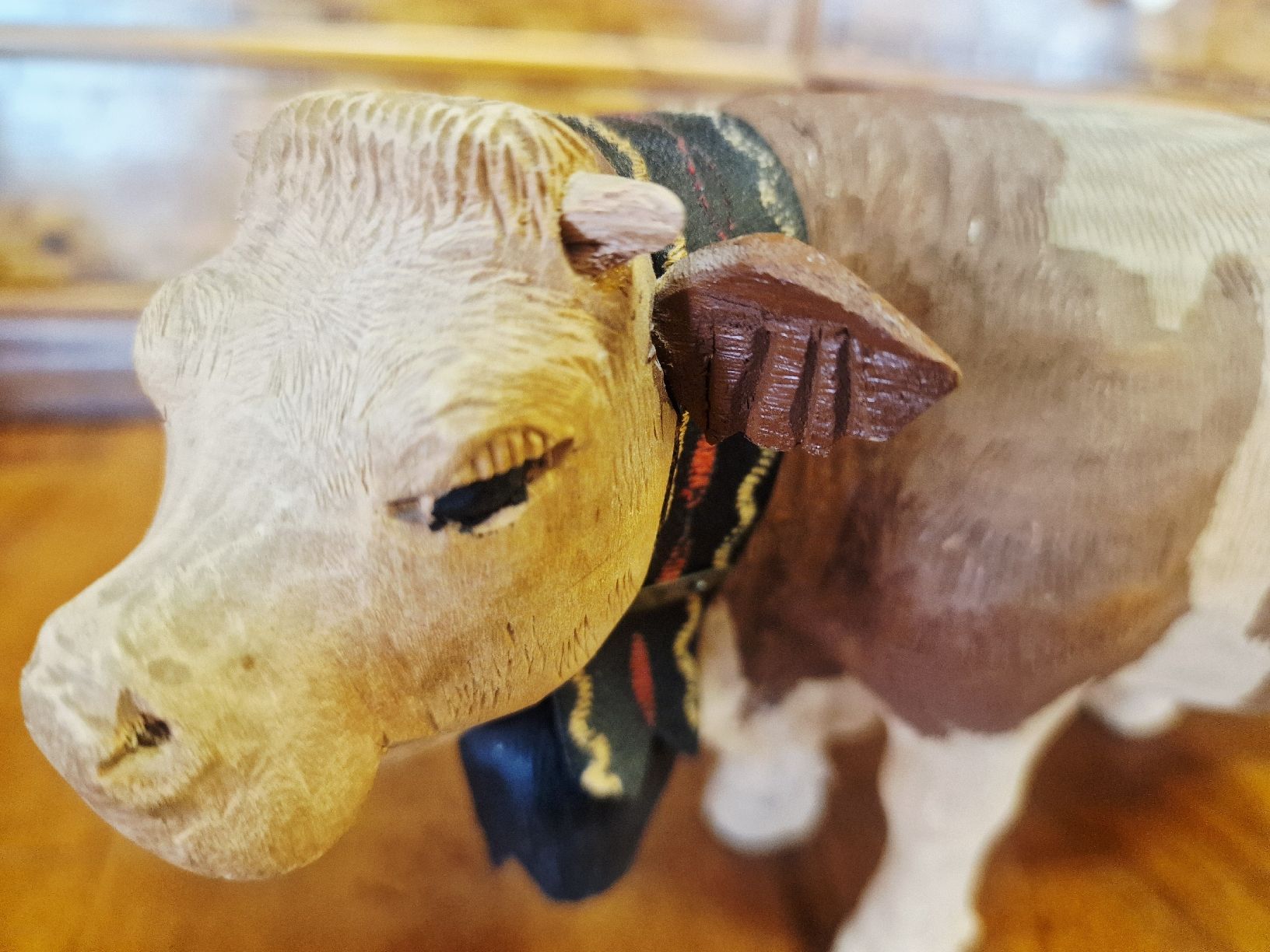 Statuette: Kuhfigur, handgeschnitzt, Schweiz – Difettoso da BERN venduto da Intarsia 7