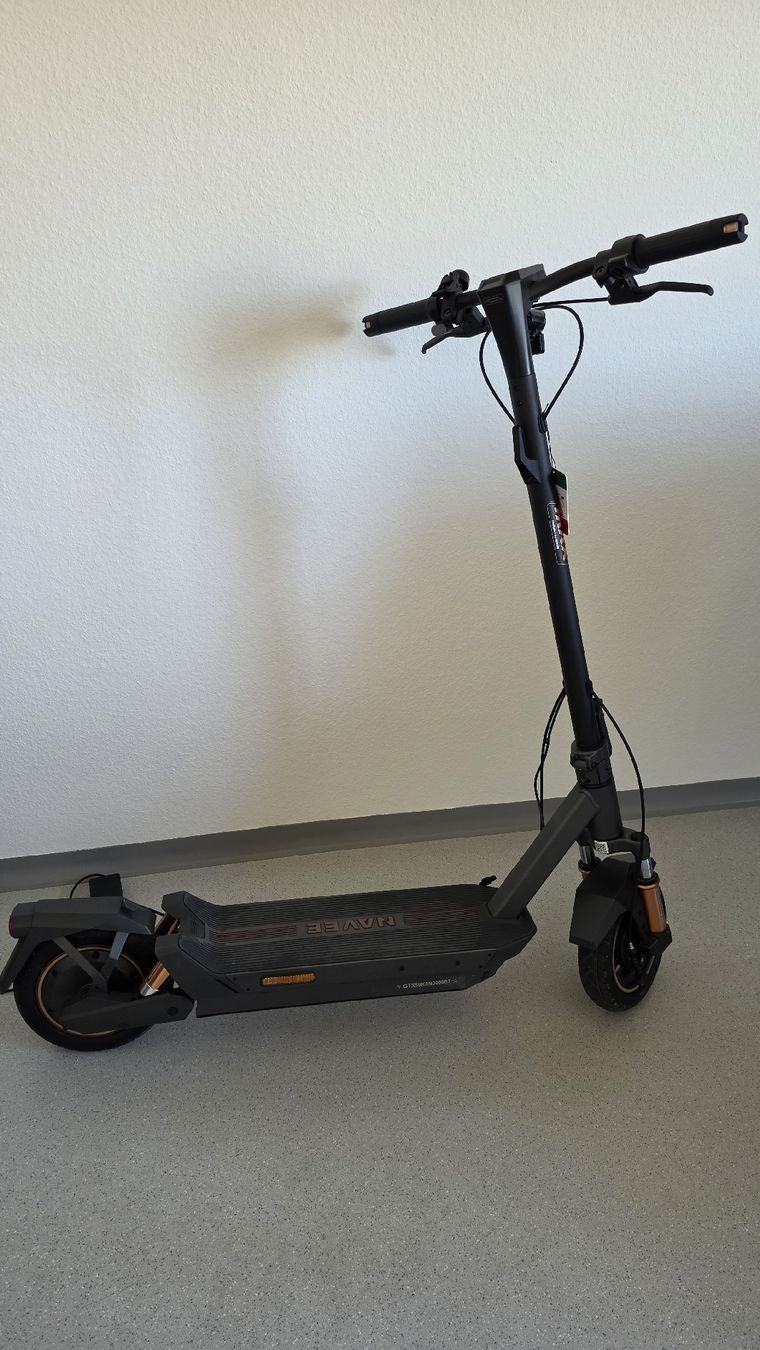 Scooters: Navee GT5 max  – Neu (gemäss Beschreibung) aus Zürich von Edward_Fardi