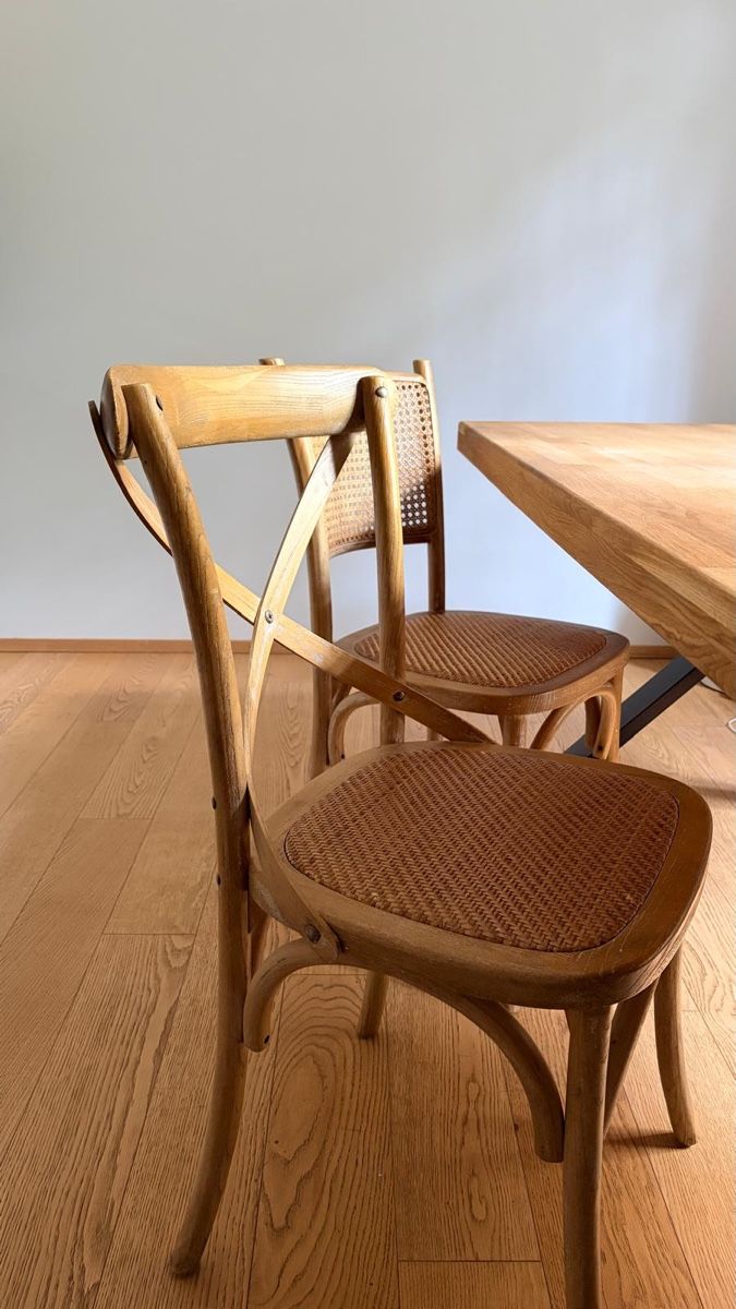 Tables: Pfister dining table – D'occasion à Zürich par bpo_cxj8 1
