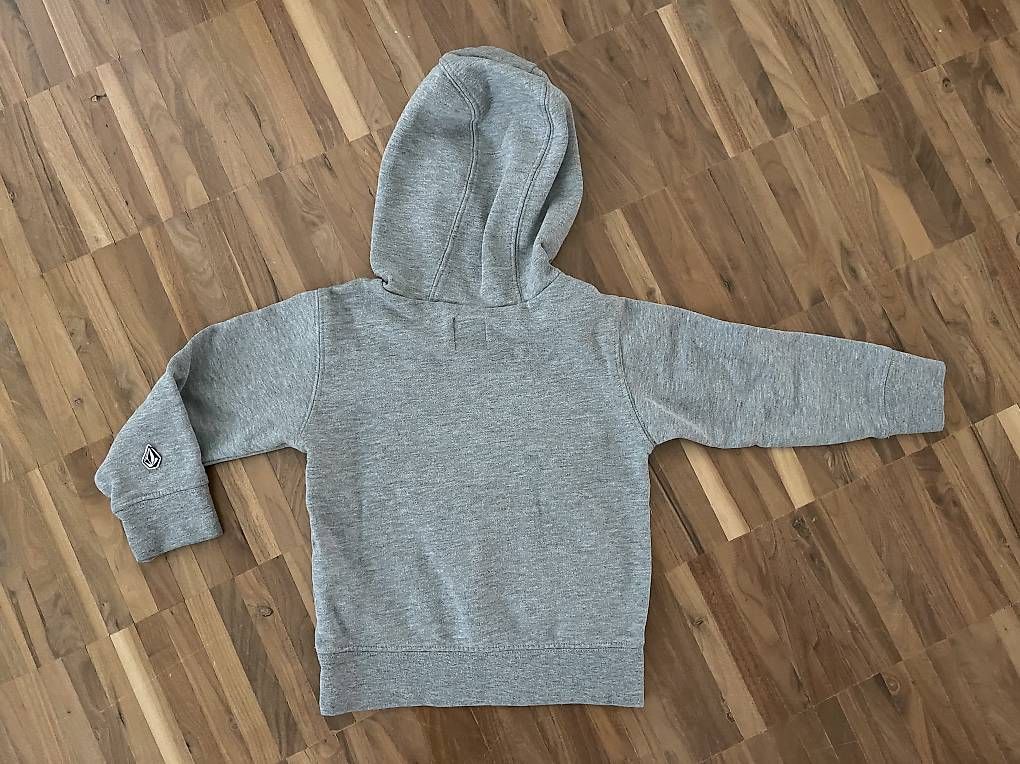 Maglioni & Felpe: Volcom Sweatshirt, Gr. 2T / 2 Ans – Usato da Zürich venduto da Medulla 1