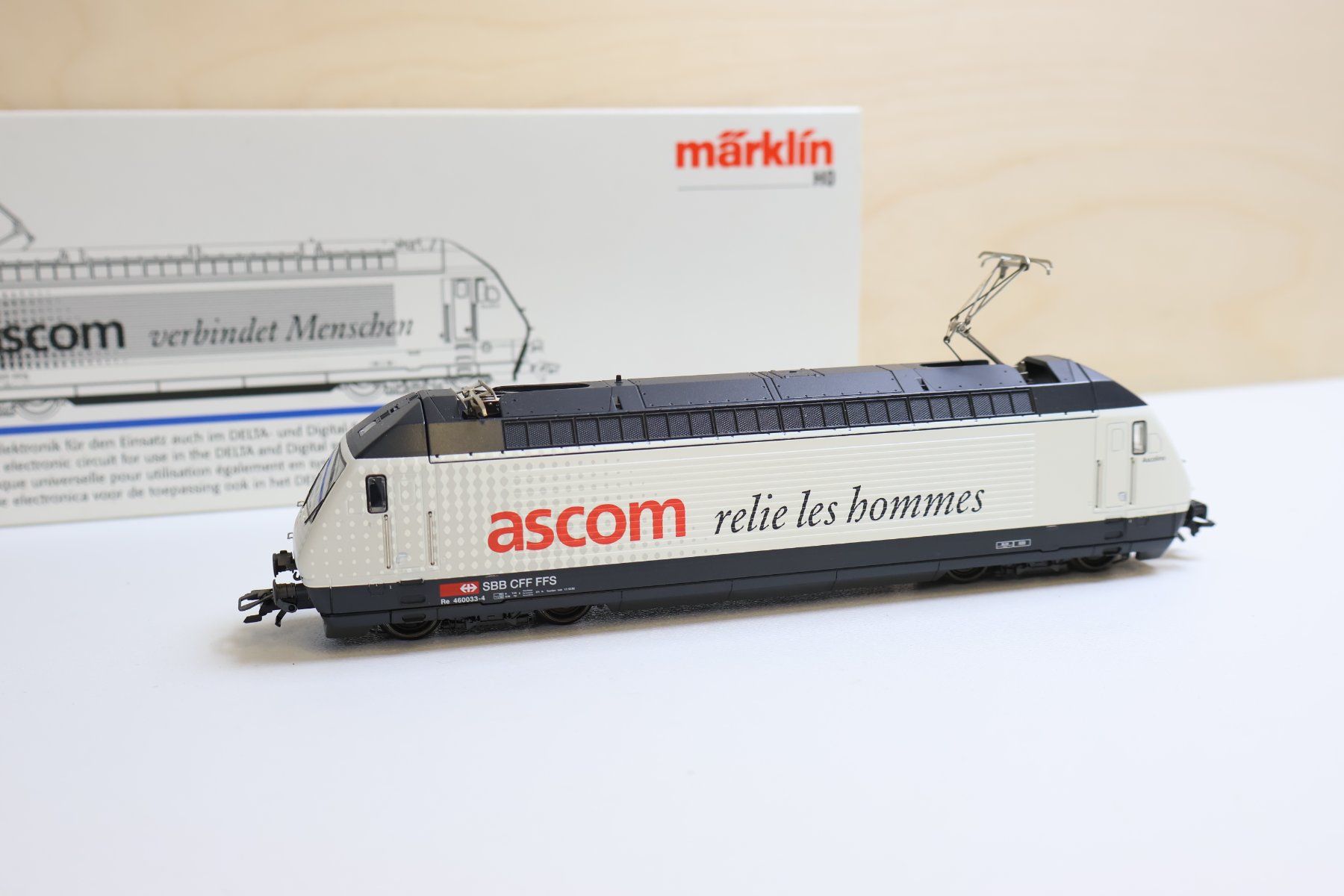 Märklin Modellini di ferrovie: Märklin SBB Re 460 E-Lok "ascom" 34617 Digital - H0 – Usato da Winterthur venduto da Monstera 2