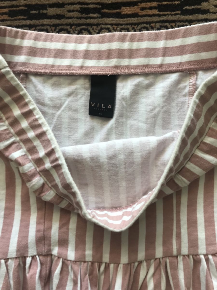 Vila Vestiti: Rosa Weiss gestreiftes Sommerkleid – Usato da Locarno venduto da Ery02 4