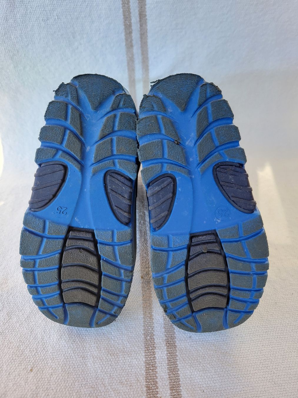 Scarpe per ragazzi: bottines de neige, taille 25 – Usato da Neuchâtel venduto da valerizette 2