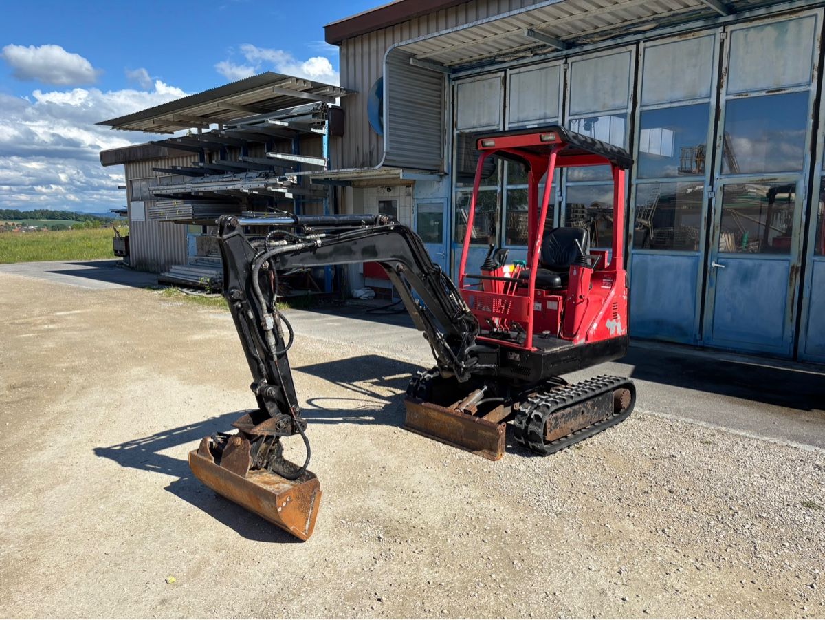 Takeuchi Escavatori: Bagger Takeuchi TB015 / 1,5t – Usato da Courgevaux venduto da Querly 1