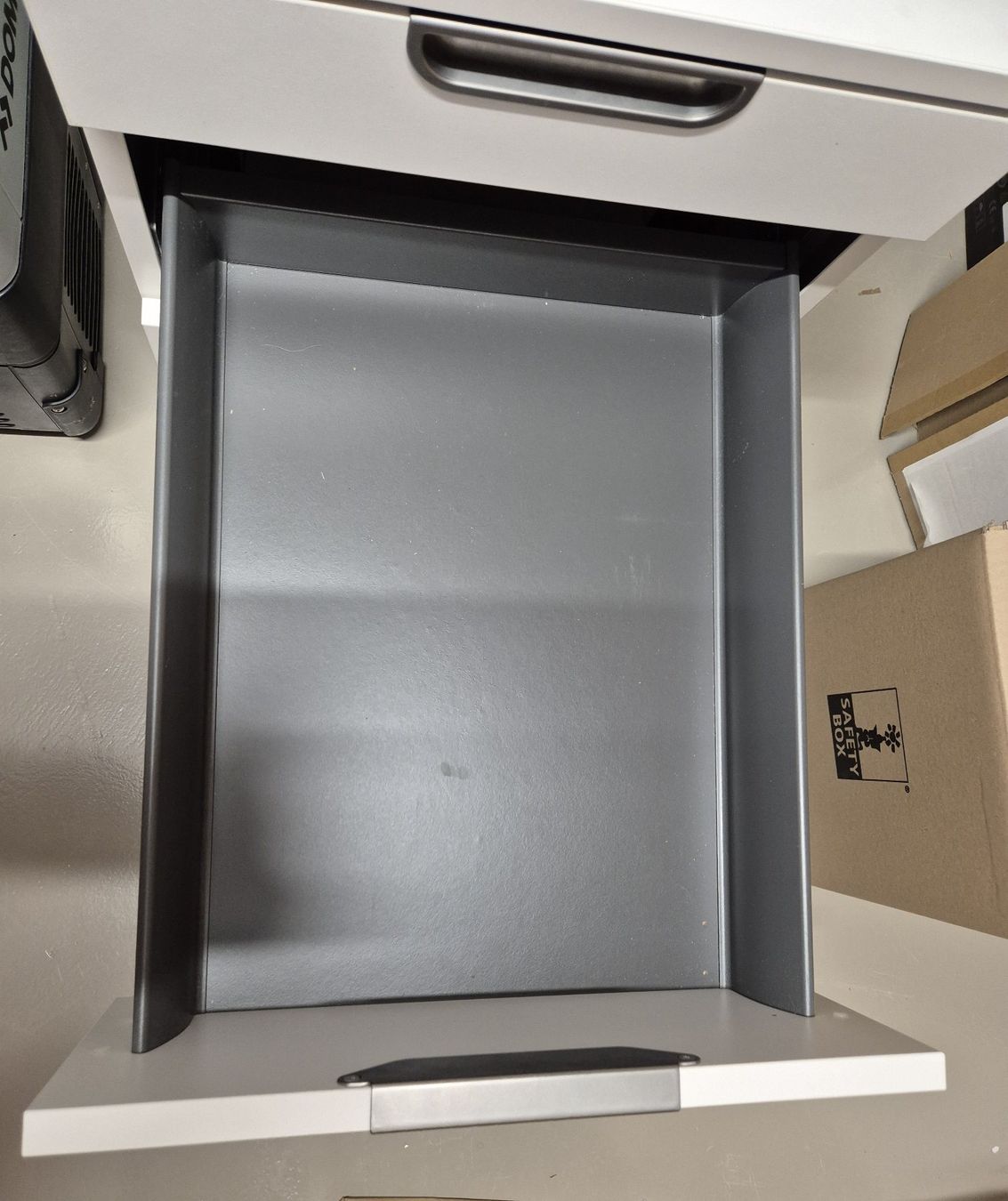 Ikea Banconi: IKEA Rollcontainer Galant mit Schloss weiss – Usato da Aesch LU venduto da chletine64 2