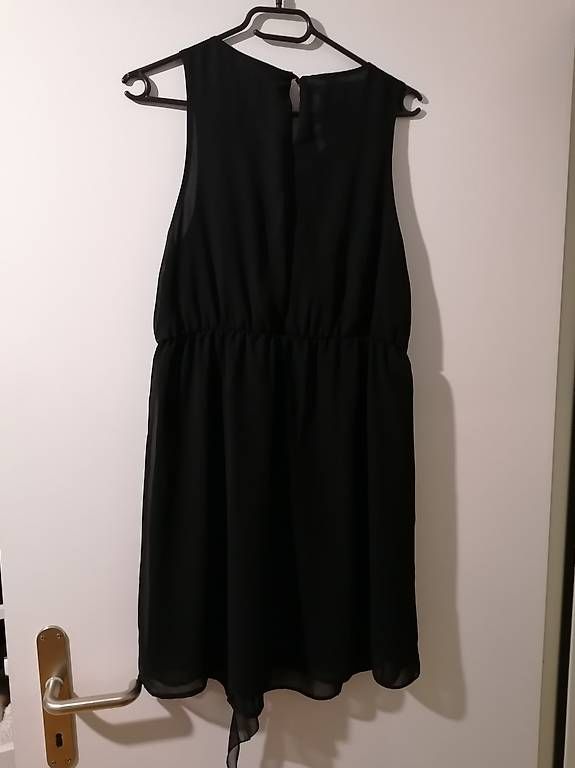 Kleider: Schwarzes Kleid von H&M Gr. M / 38 – Gebraucht aus Nänikon von Manta87 1