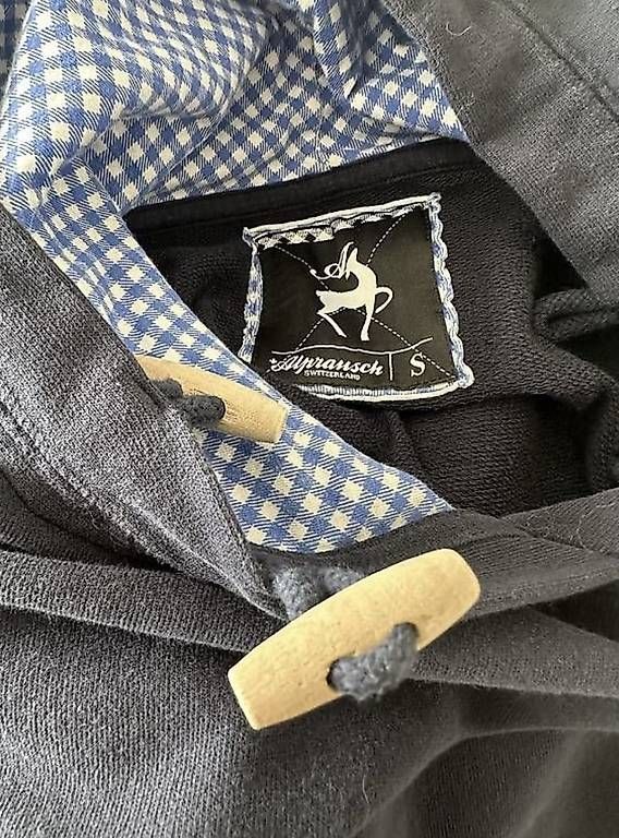 Maglioni & Felpe: Alprausch Hoodie – Usato da Chur venduto da Corina1111
