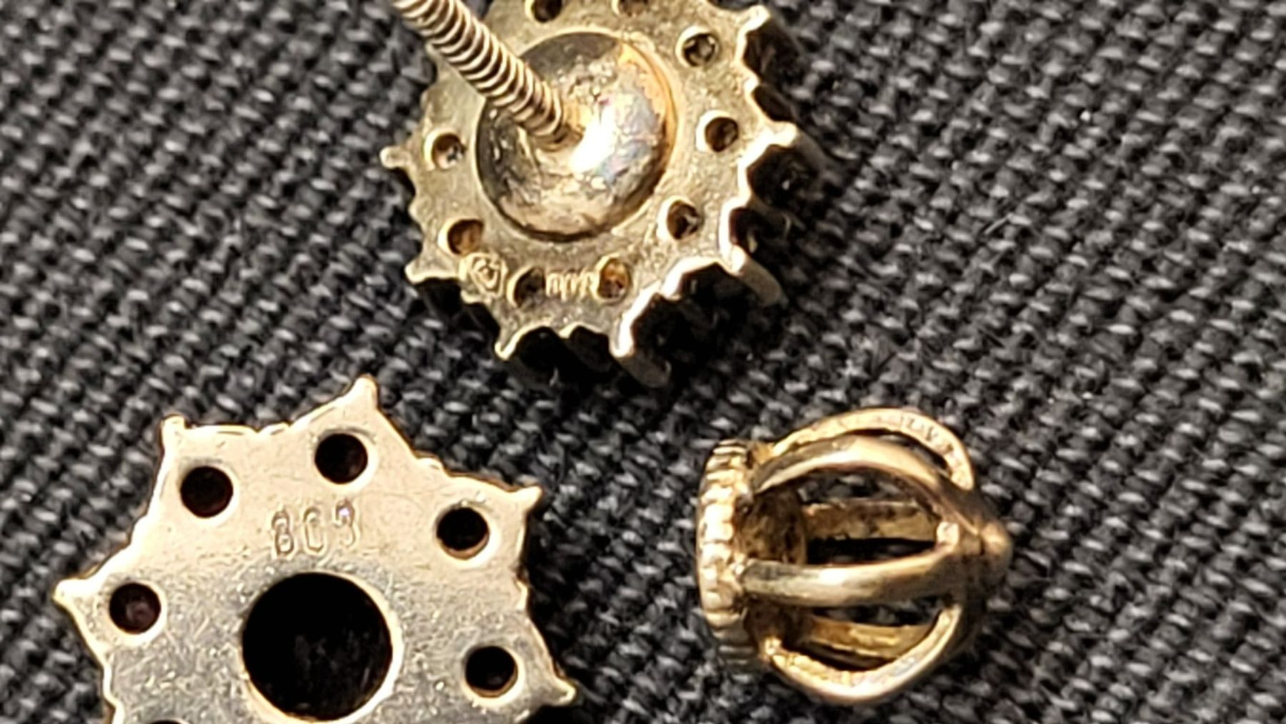 Ohrringe & -stecker: 2 verschiedene Granat-Ohrhänger/Stecker – Gebraucht aus Basel von spinne02 4