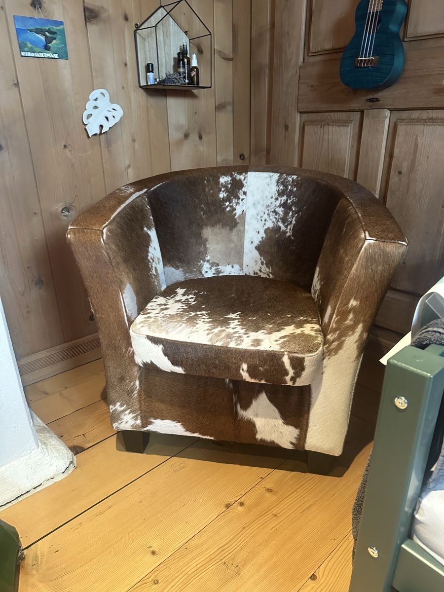 Interio Sessel: Kuhfell Sessel – Gebraucht aus Nesslau von chi_w9mw