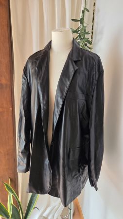 Elegante schwarze Kunstleder-Blazer Jacke für Damen Gr. M/L