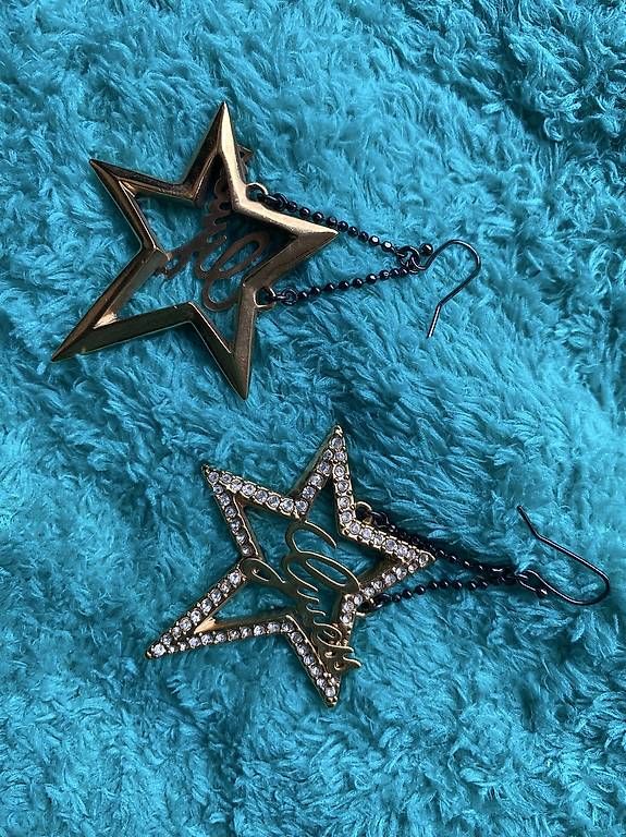 Guess Ohrringe & -stecker: Guess – Gebraucht aus Sion von Miaoumiaou77 2