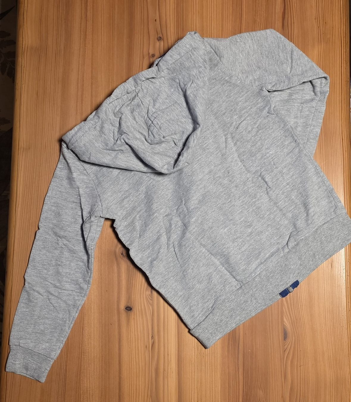 Maglioni & Felpe: Hoodie-Jacke Grösse 128 – Usato da Detligen venduto da ras_7ksp 1
