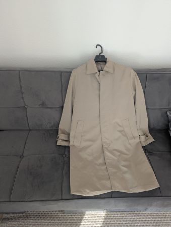 Beiger Trenchcoat / Mantel