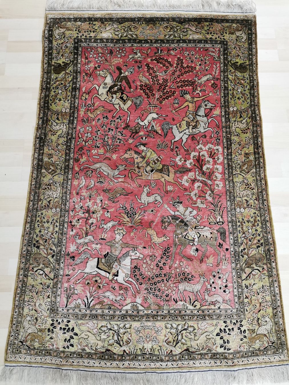 Tapis: Gohm Seidenteppich aus Persien – D'occasion à Hirzel par i4family