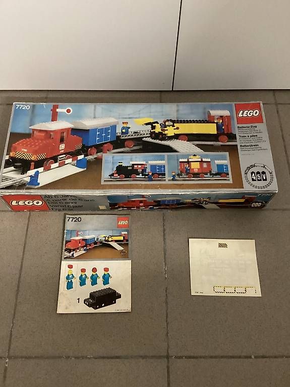 Kit di costruzioni: Lego 7720 – Usato da Taverne venduto da Stefano031