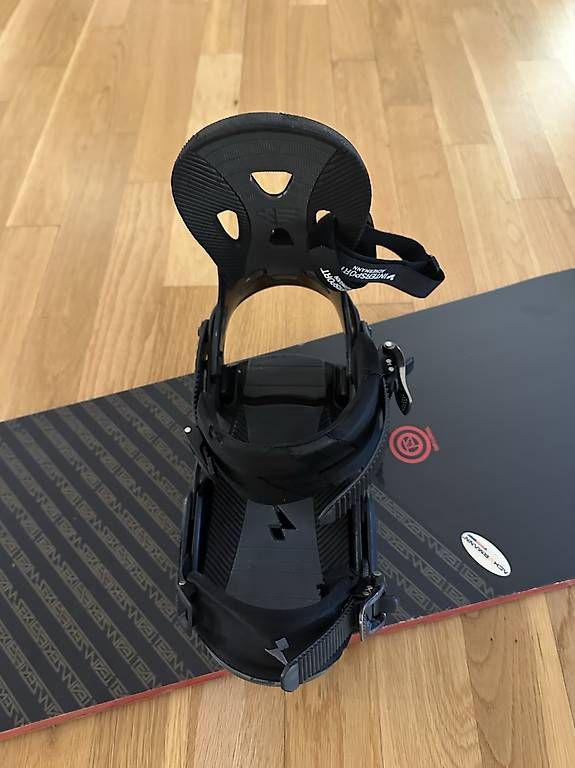 Boards: Nitron Snowboard inkl. Schuhe gr 44 – Gebraucht aus Luzern von val_zzf8 1