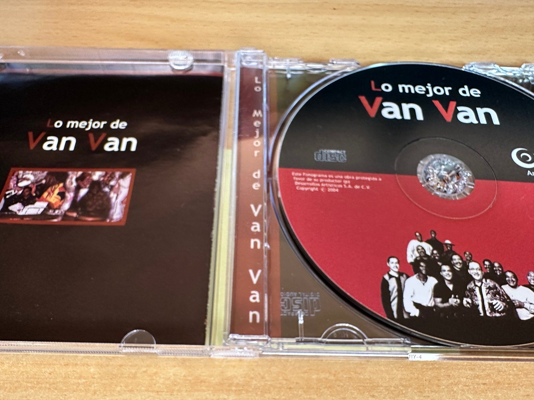 CD: V1 Lo Mejor De Van Van - Lo Mejor De Van Van – Usato da Rikon im Tösstal venduto da Alpenmutz 2