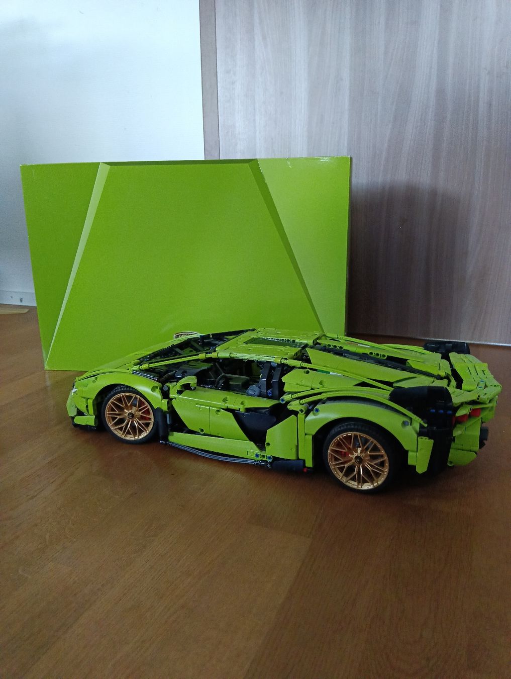 Lego Spielzeuge: Lego technic 42115 Lamborghini Sian – Gebraucht aus Dreien von mosliger