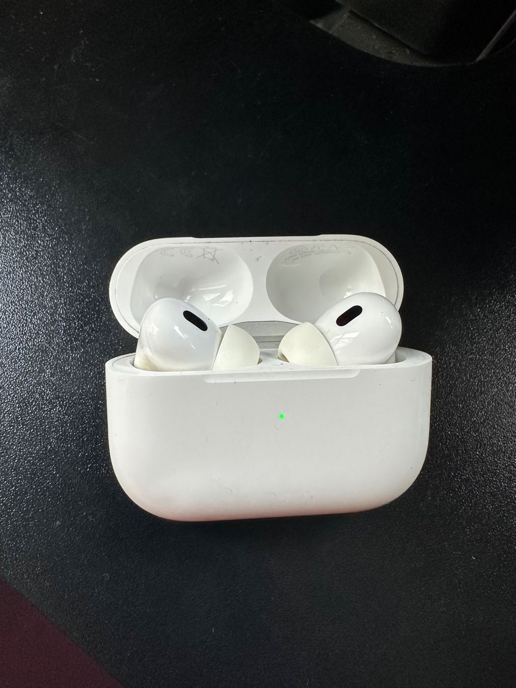 Apple Cuffie: AirPods Pro 2nd Gen USB C – Usato da Zürich venduto da pih_qm9l