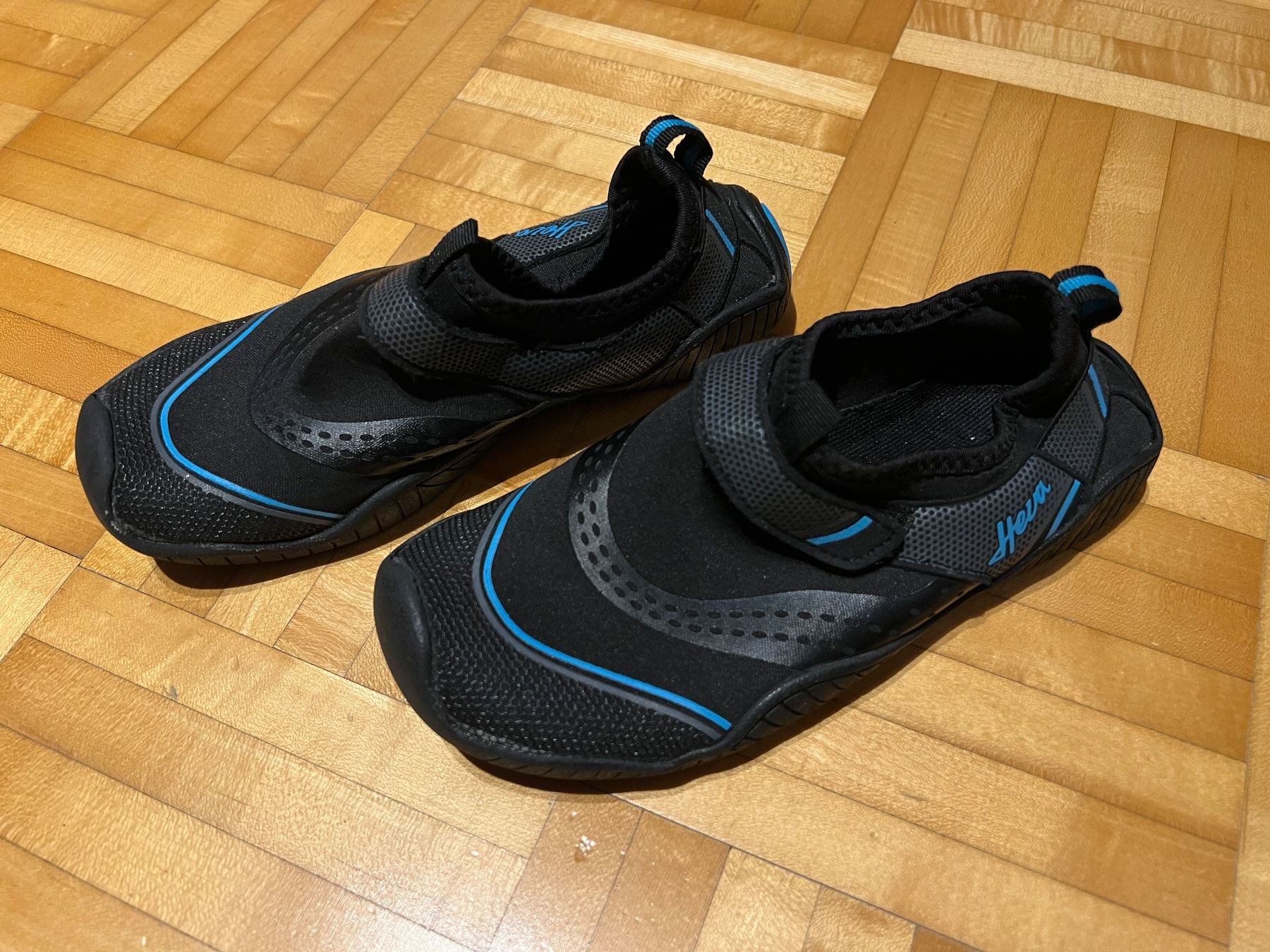 Chaussures garçon: Badeschuhe Gr. 33 – D'occasion à Wallisellen par Kaktus8304 2
