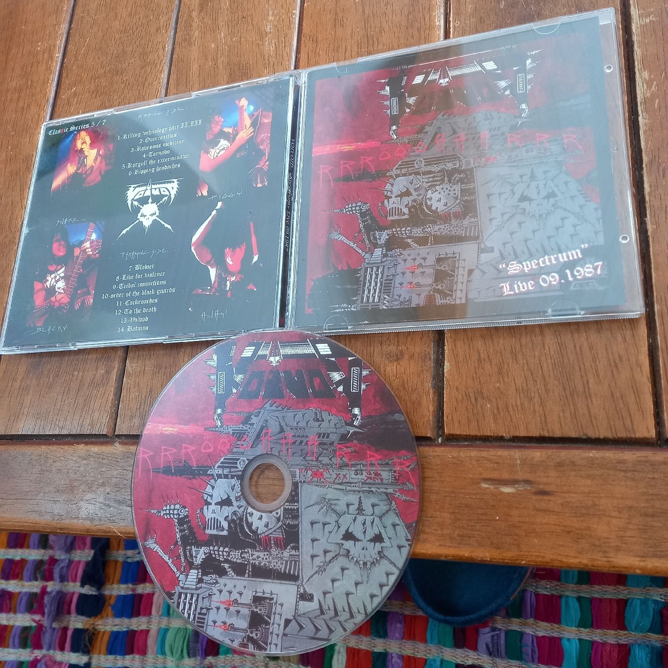 CD: voivod - spectrum... – Usato da St-Cergue venduto da VeganWarrior