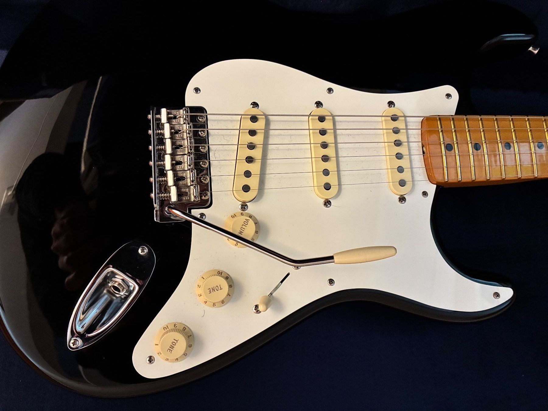 Gibson Strumenti musicali: Fender Eric Johnson Stratocaster black – Usato da Stein am Rhein venduto da metti-swiss 4
