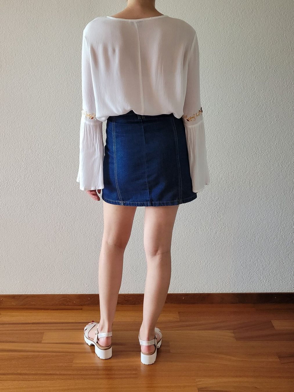 Zebra Tops: Blouse blanche avec motif à fleur – Gebraucht aus Villars-sur-Glâne von ninisabri 1