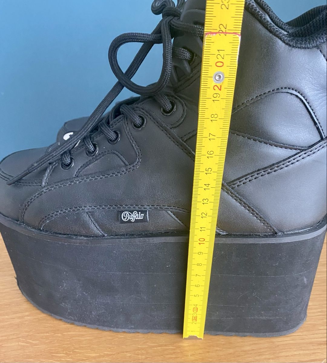 Buffalo Scarpe da donna: Baskets Buffalo plateforme noires taille 39 – Usato da Lausanne venduto da Vracorama 5