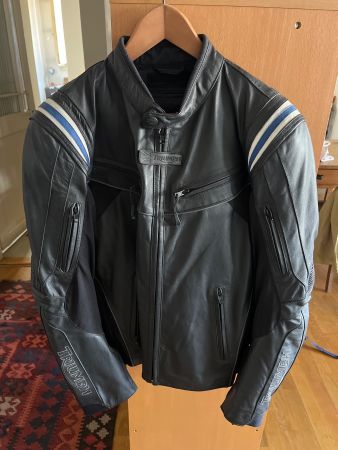 Motorrad-Lederjacke Triumph, Grösse 40/50, mit Protekoren