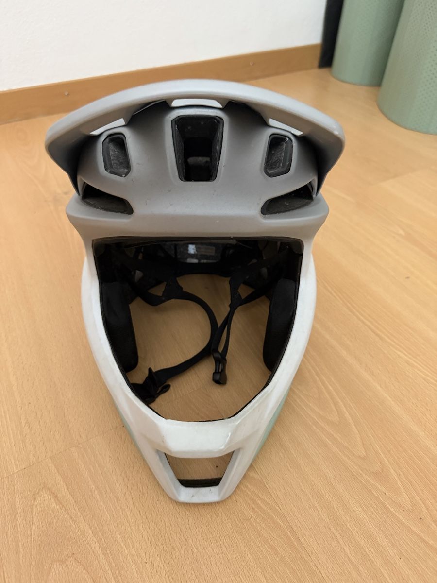 Specialized Caschi: Mountainbike Helm Marke Specialized  – Usato da Visp venduto da amwegsvenja