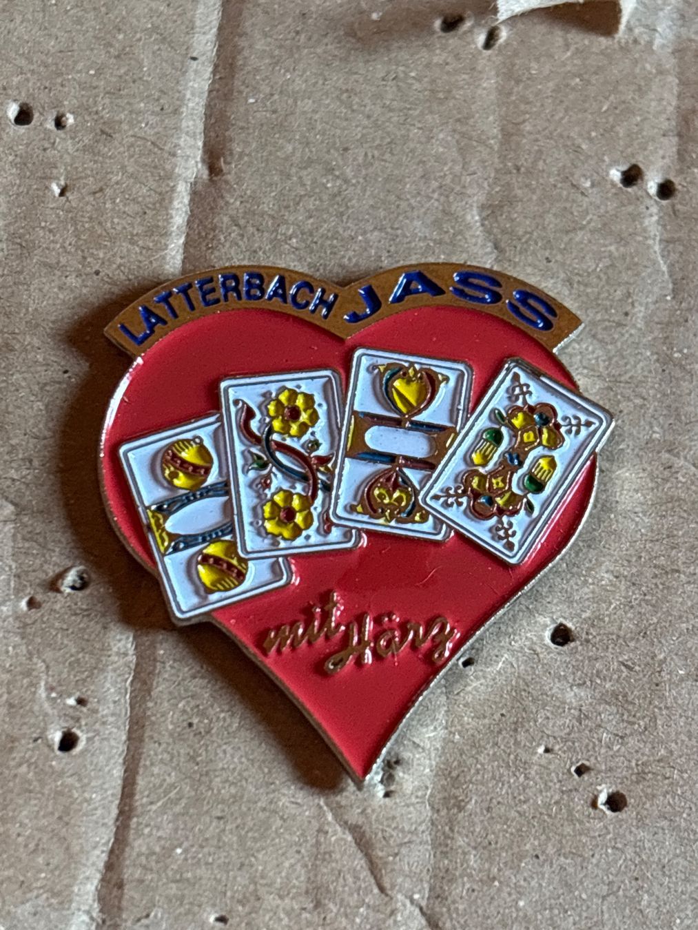 Placchette & Badge: Pin Jassen – Usato da Lützelflüh-Goldbach venduto da NicoleL.