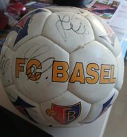 FC Basel Ball mit Unterschriften der Spieler
