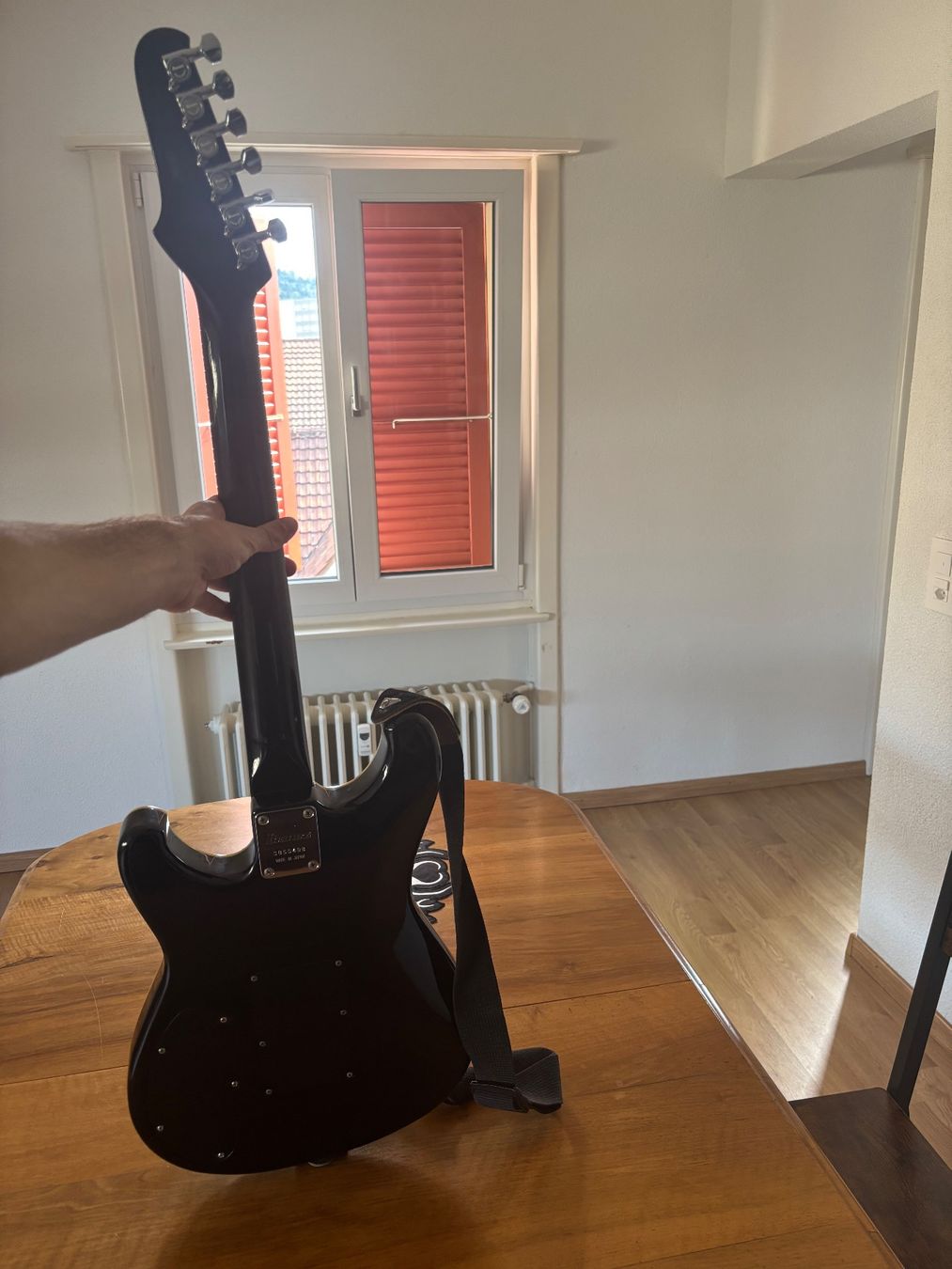 Ibanez Instruments de musique: Ibanez Gitarre – D'occasion à Brügg BE par yvlredneck 1