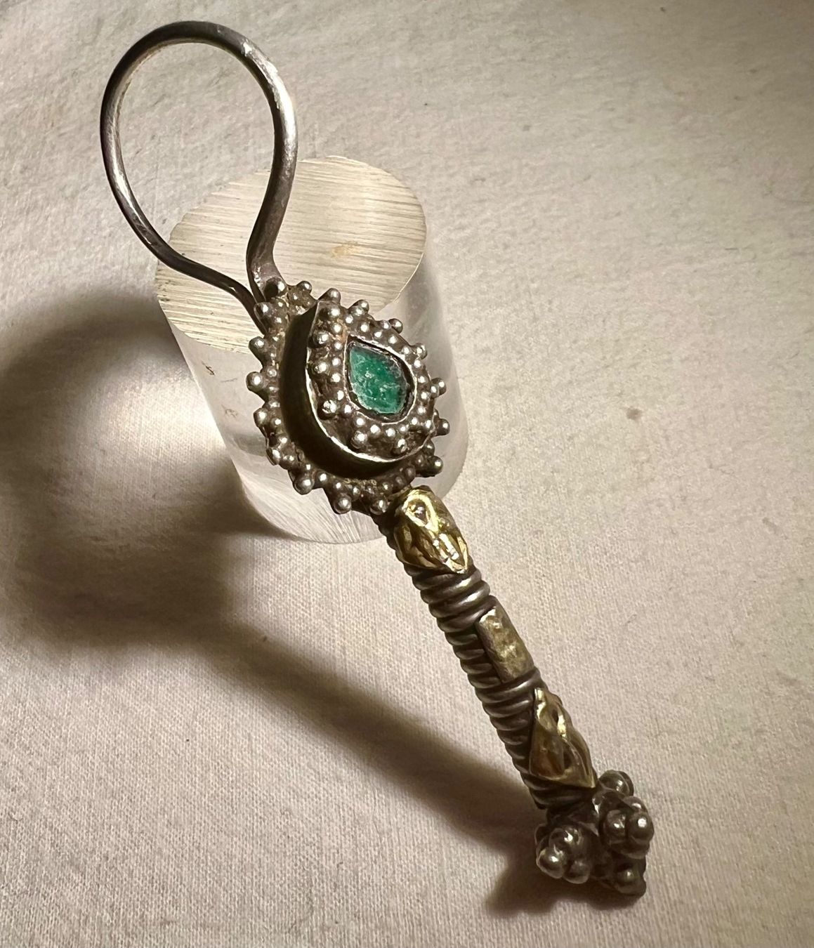 Ohrringe & -stecker: Ancienne boucle oreille argent, tribale, Inde – Gebraucht aus Genève von DELIRBEADS 1