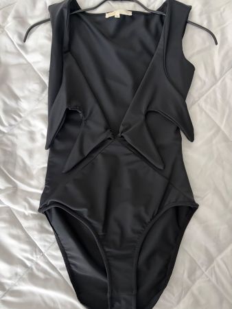 Schwarzer Maje Body, Grösse 1, NEU, Sommer