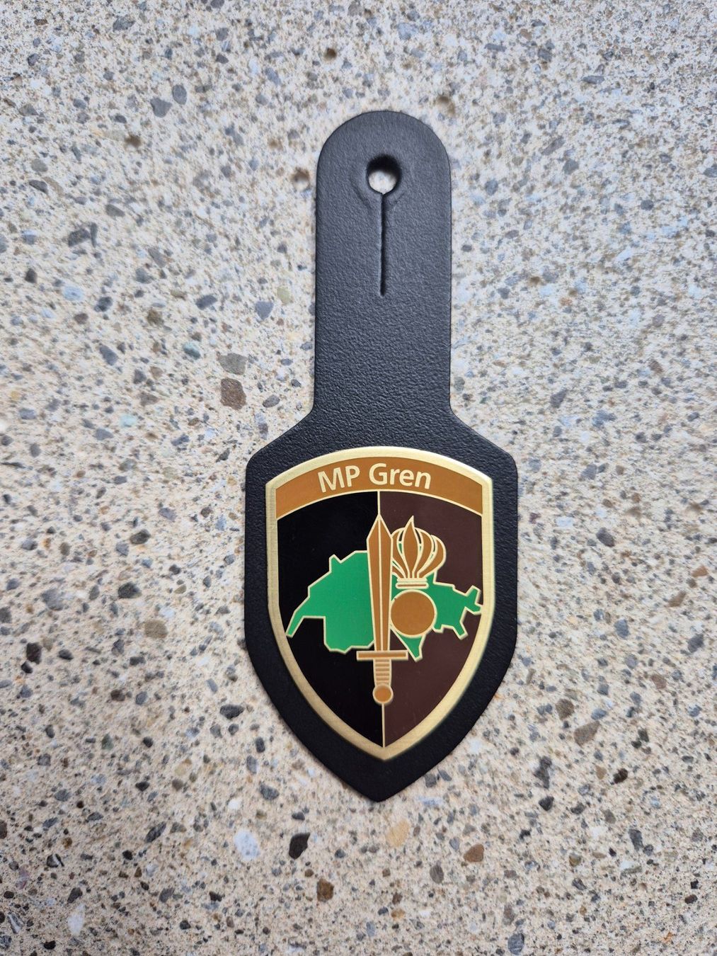 Schweizer Armee Placchette & Badge: *** Brustanhänger MP Grenadier *** – Nuovo e nell'imballaggio originale da Riedholz venduto da fr_sIruP