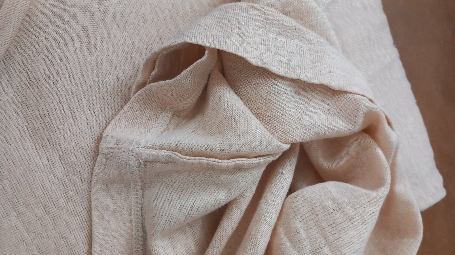 Cos T-shirt: Leinenshirt COS xs beige – Usato da Eggersriet venduto da Taylorjam 4