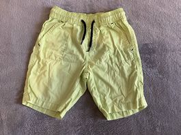 Kurze Hose 110/116 neon