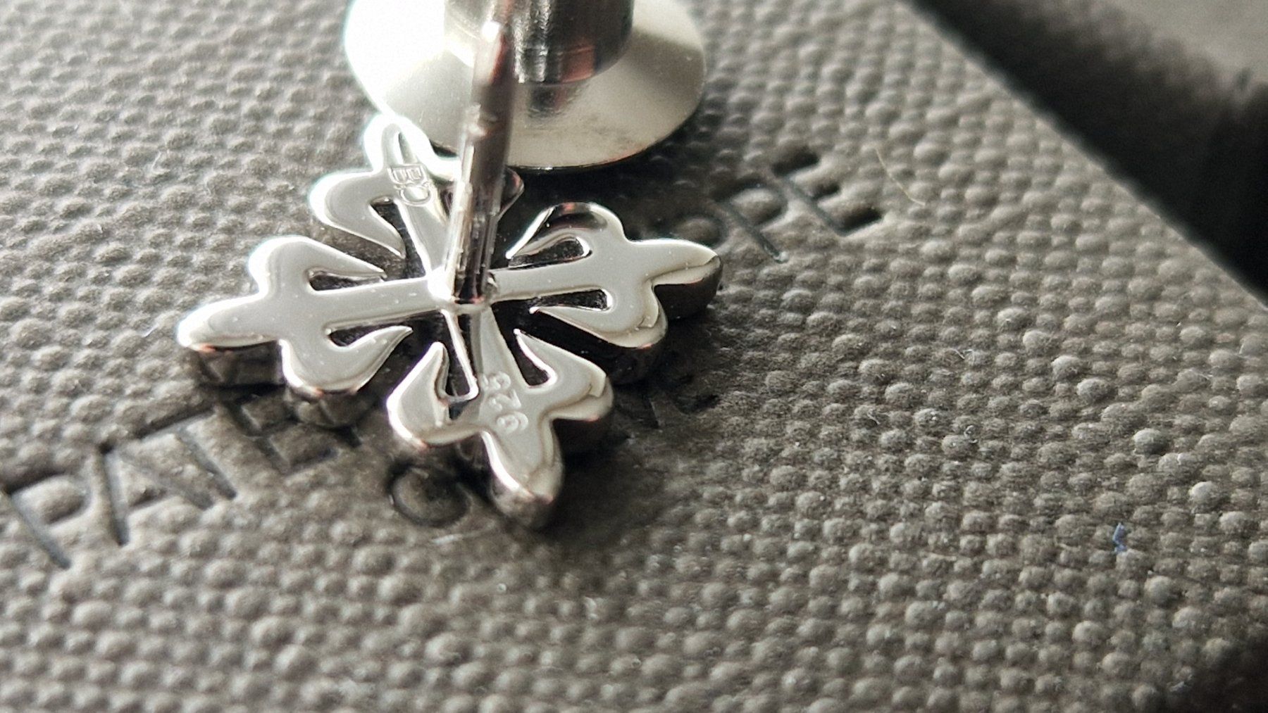 Broschen & Nadeln: Patek philippe silver pins – Neu und originalverpackt aus Genève von Jouyt 1